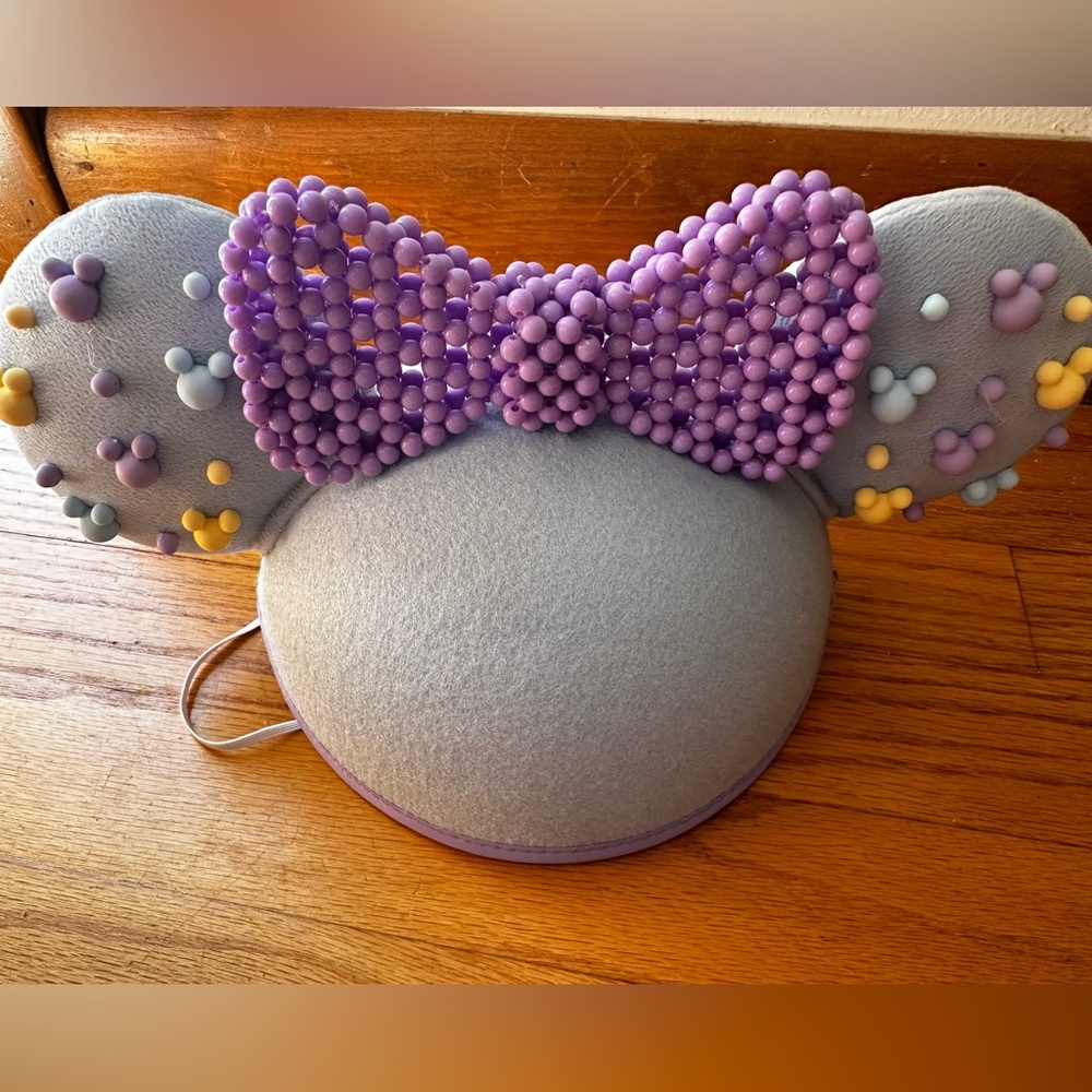 Disney Parks Minnie Mouse Purple Foam Beaded Ear Hat